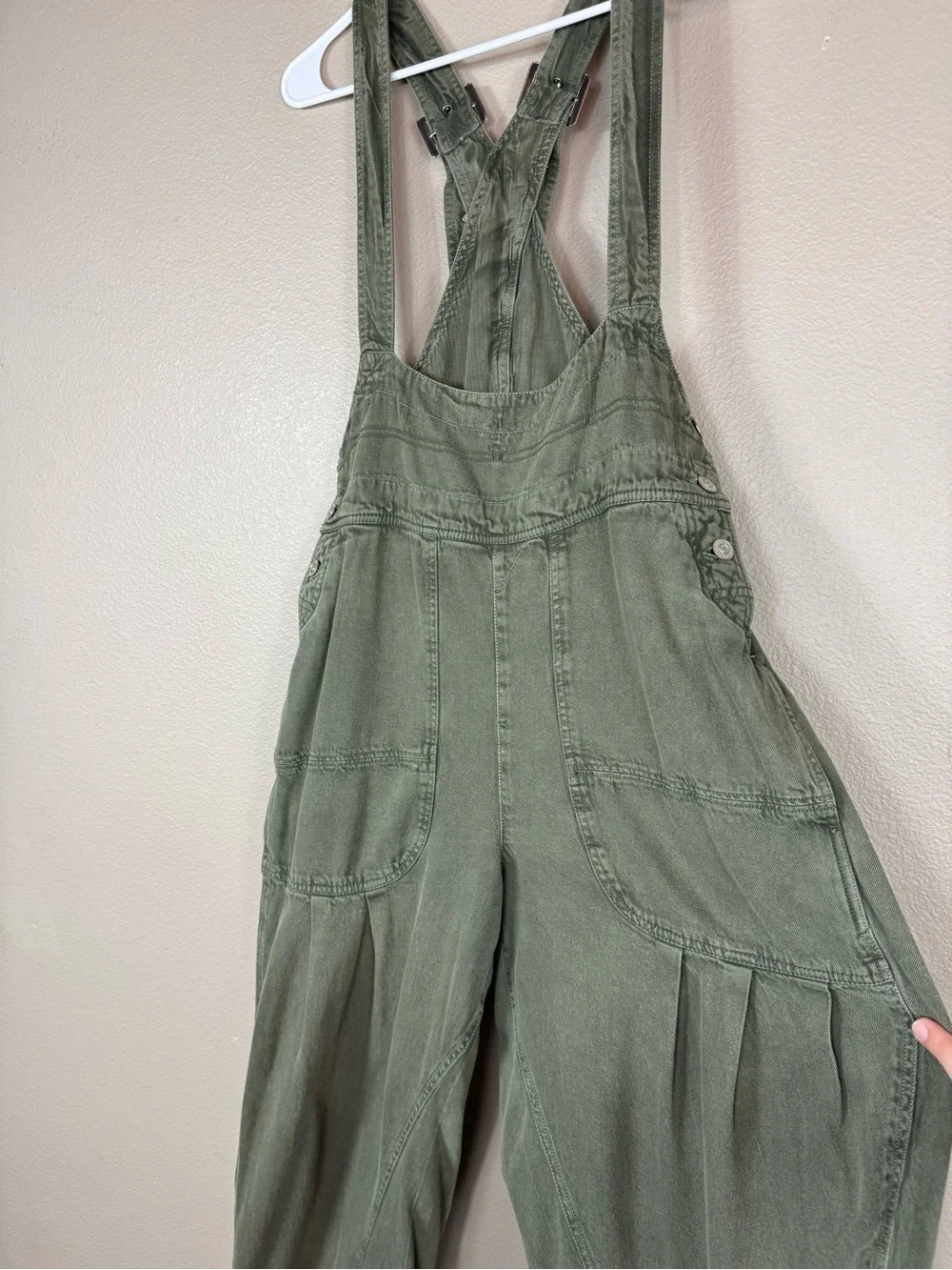 Free People Felix tapered baggy overalls dusty olive size XS D